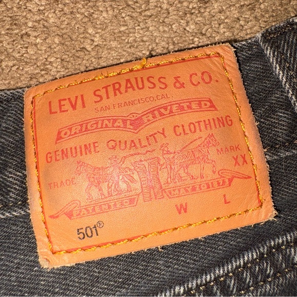 Levi's 501 Vintage Black Distressed Denim Shorts - Picture 13 of 13